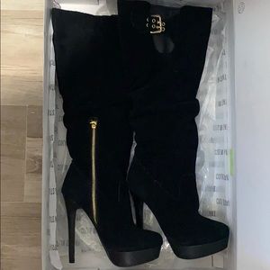 Colin Stuart Black Boots Size 6.5